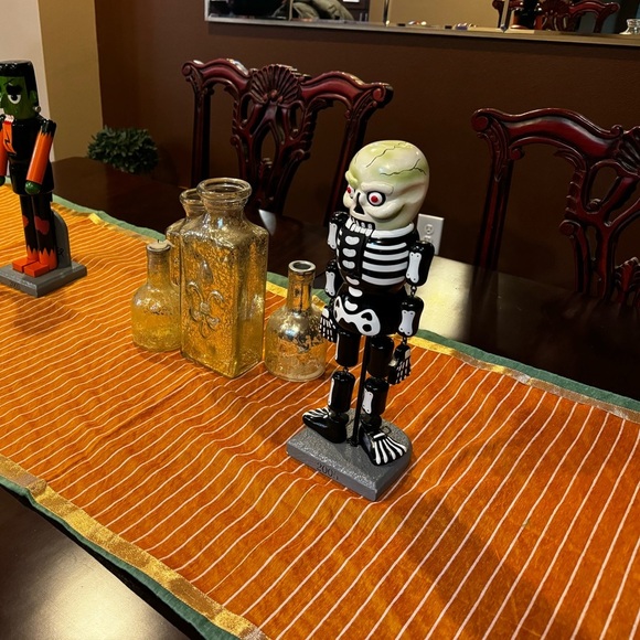 TABLE RUNNER Orange Green Gold Trim Long Decorative Party Event Summer Child EUC - Picture 9 of 12